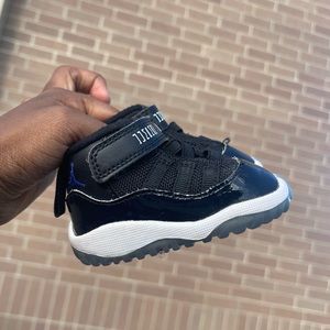 Jordan 11s size 3c